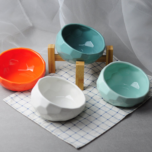 Elevated Ceramic Pet Bowl – Angled Feeding Bowl for Cats & Small Dogs
