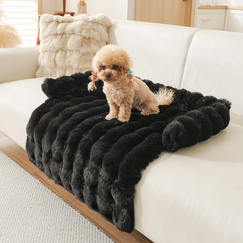 Winter Thermal Dog Mat – Thick Plush Non-Slip Pet Bed