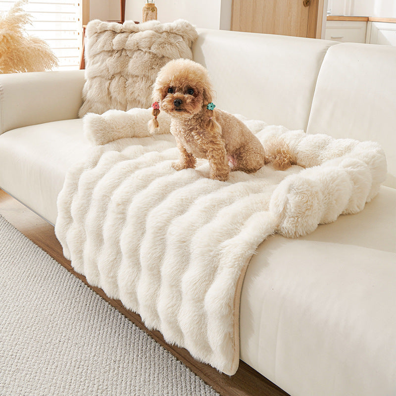 Winter Thermal Dog Mat – Thick Plush Non-Slip Pet Bed