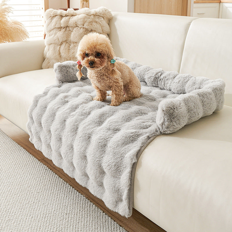 Winter Thermal Dog Mat – Thick Plush Non-Slip Pet Bed